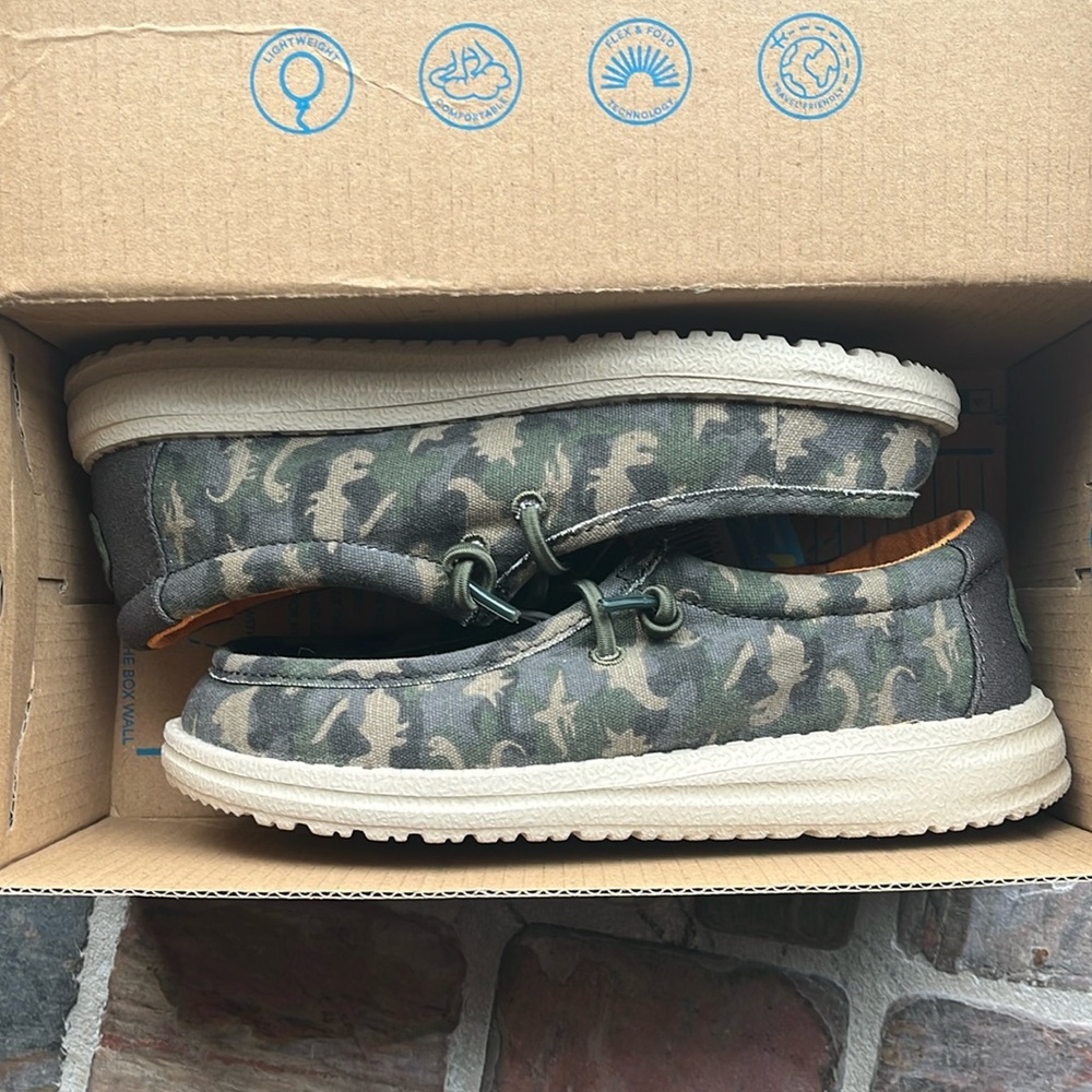 Hey dude shoes